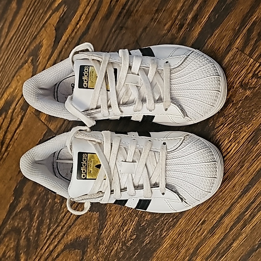 Adidas Superstar
